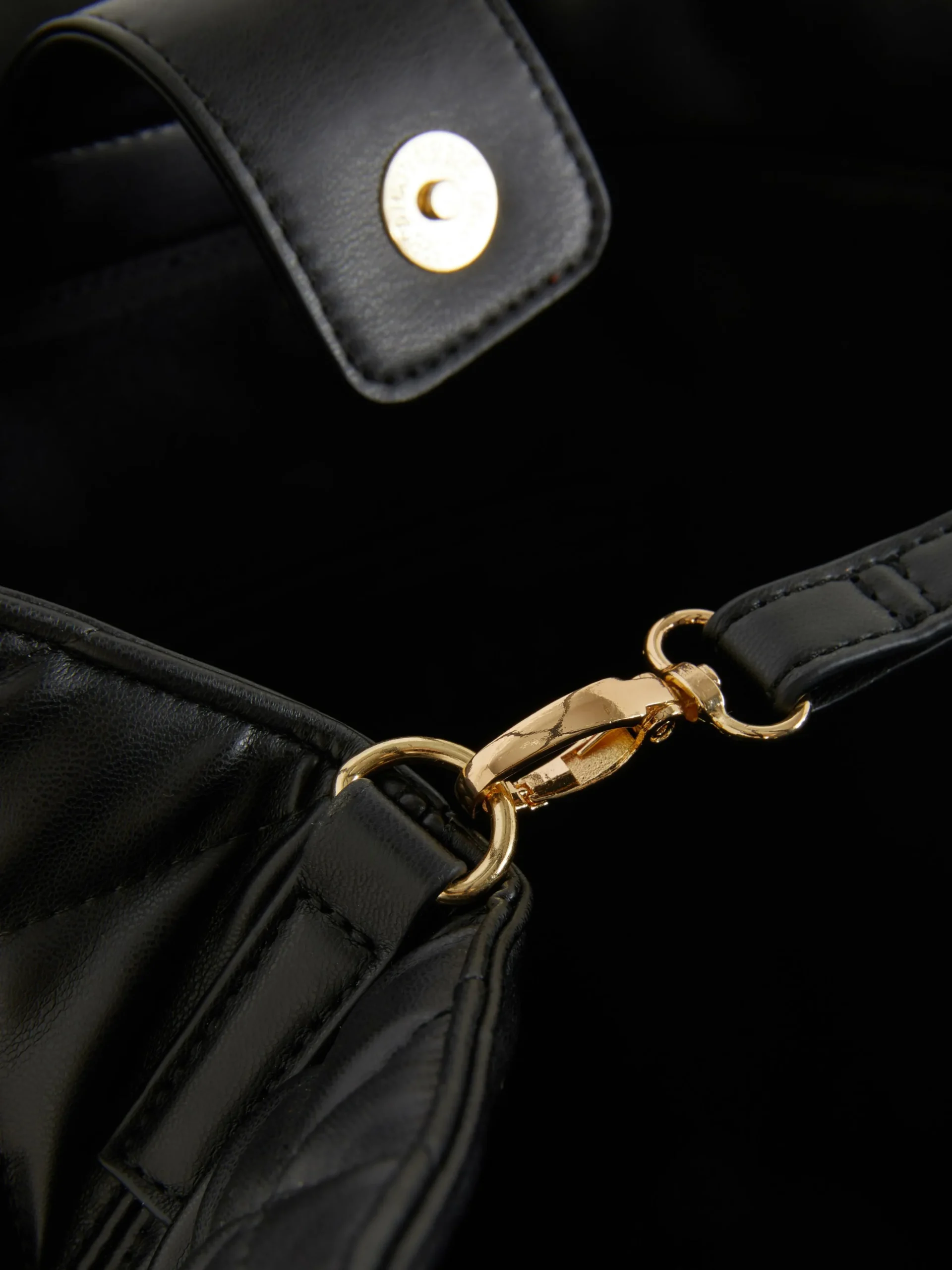 Bolsa Shopper Acolchoada Imitação Pele