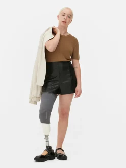 Calções Imitação Pele