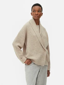 Casaco Malha Traçado Botões Xaile