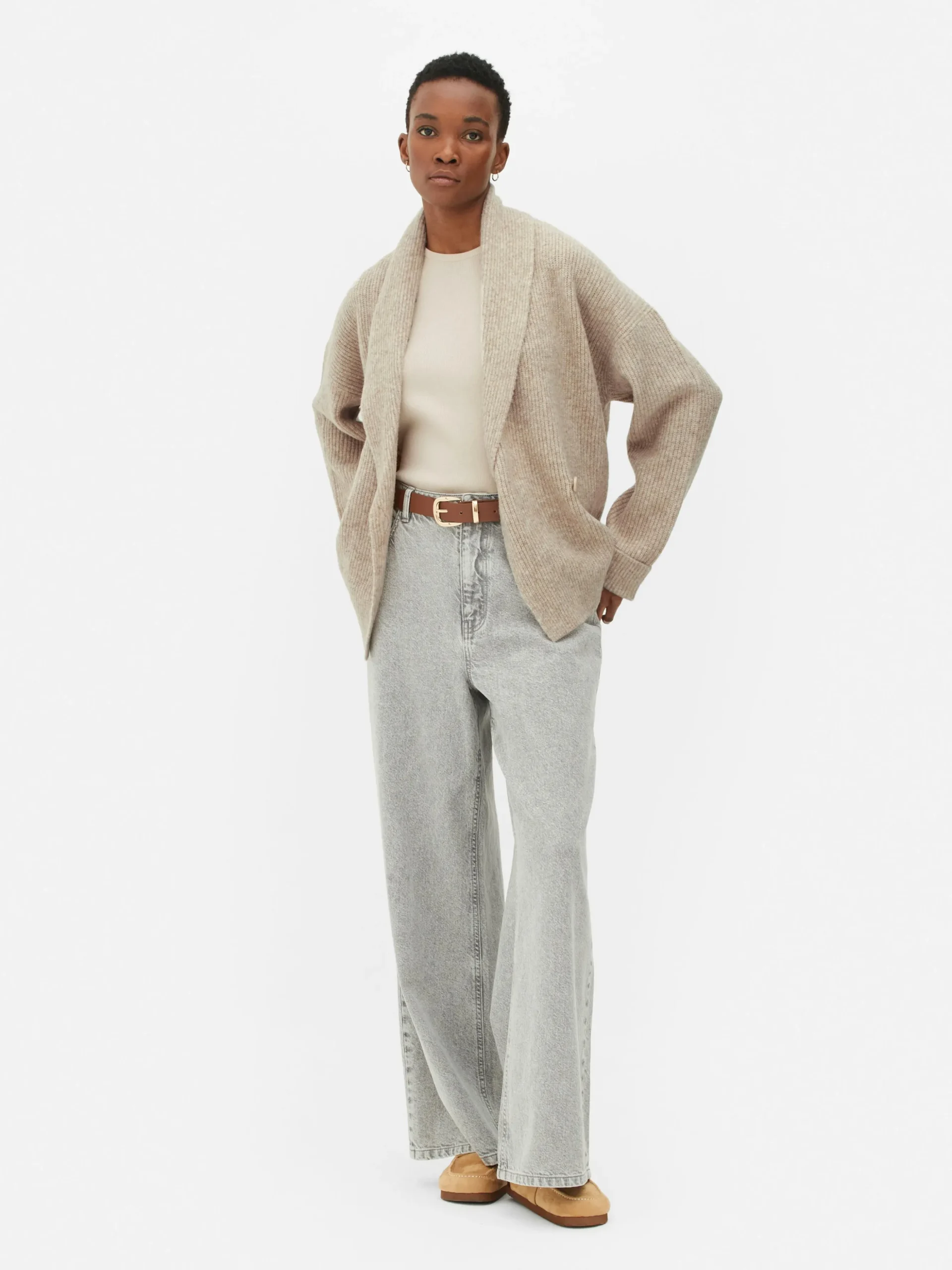 Casaco Malha Traçado Botões Xaile