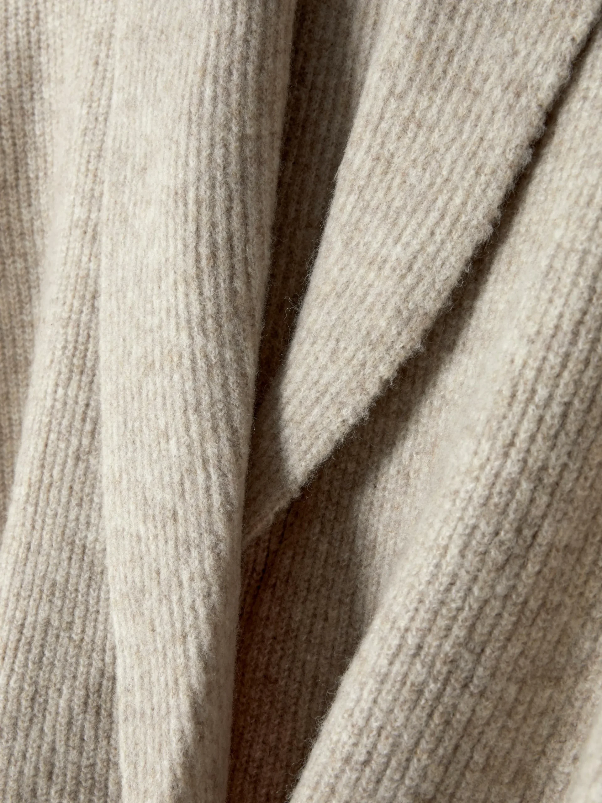 Casaco Malha Traçado Botões Xaile