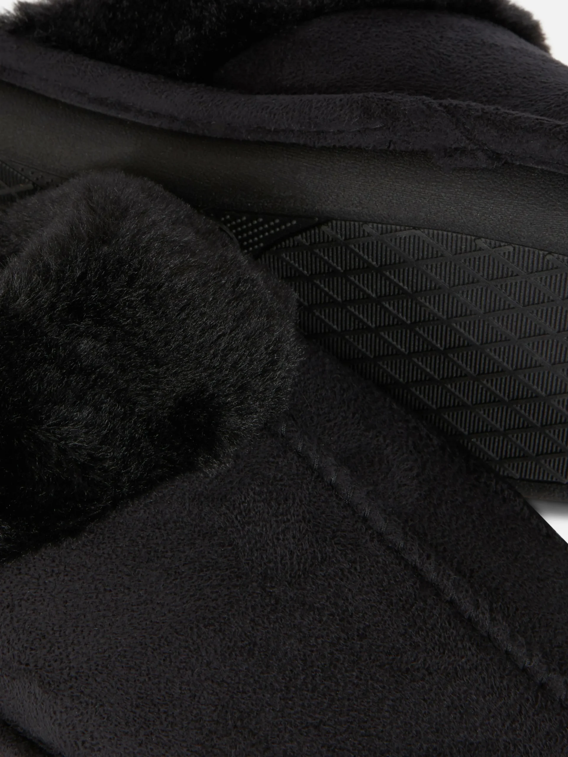 Chinelos De Imitação De Camurça