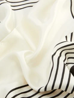 Lenço Pescoço Estampado Coração