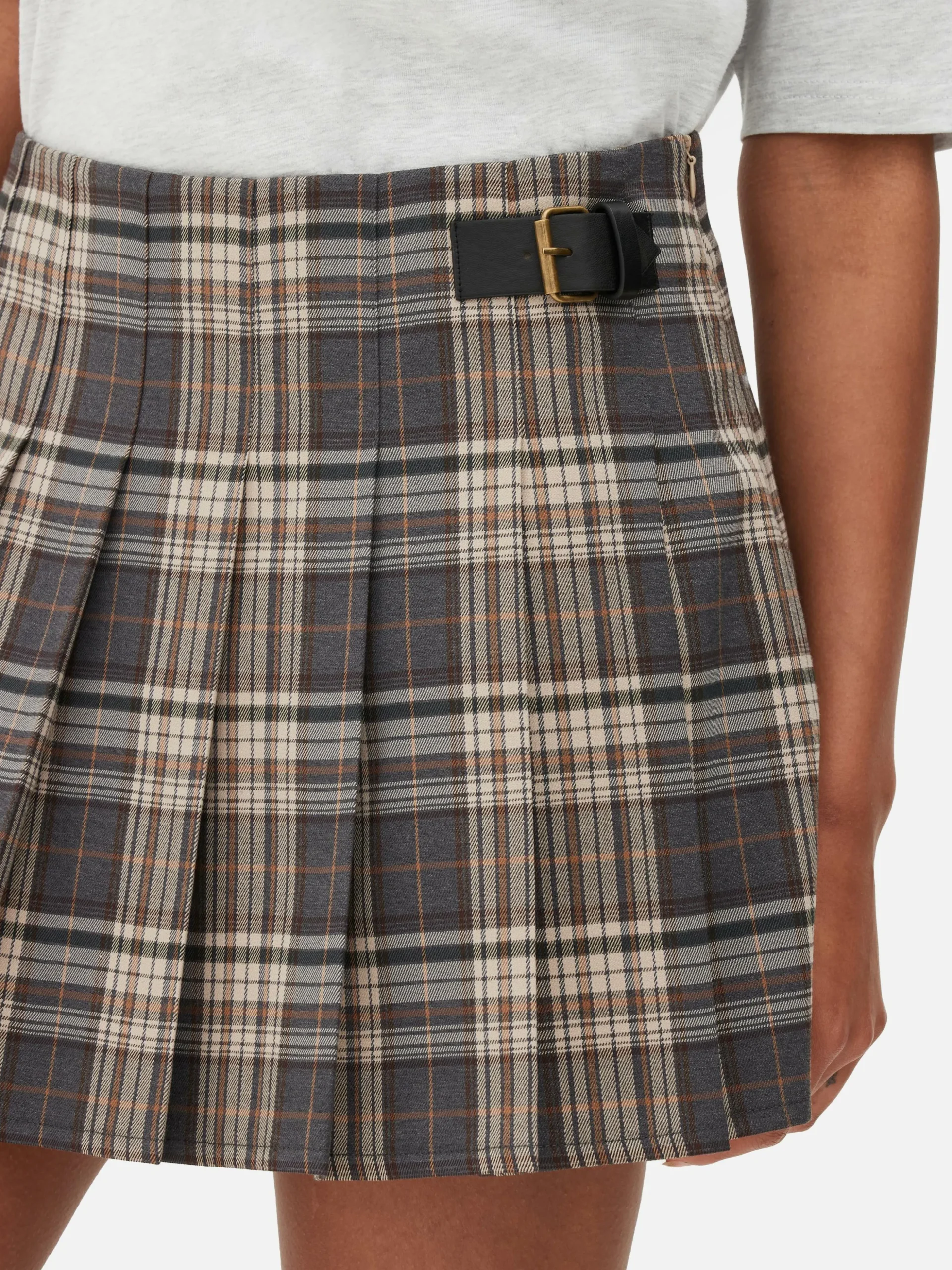 Minissaia Plissada Com Cinto