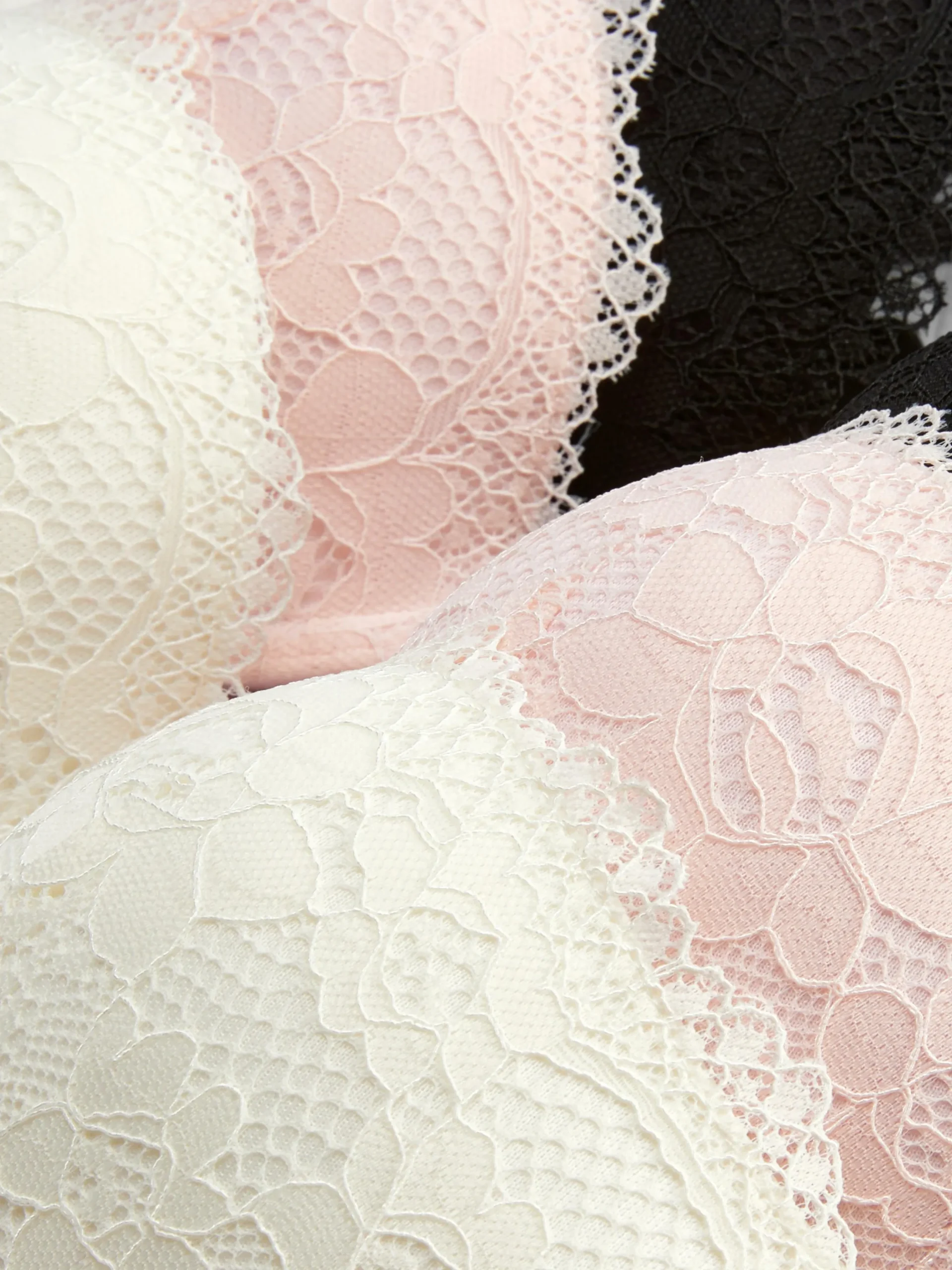 Pack 3 Sutiãs Push-up Almofadados Renda