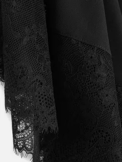 Roupão Com Rebordo Em Renda Transparente