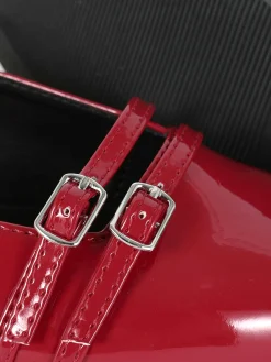 Sabrinas Biqueira Pontiaguda Verniz