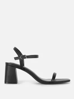 Sandálias Tiras Tacão