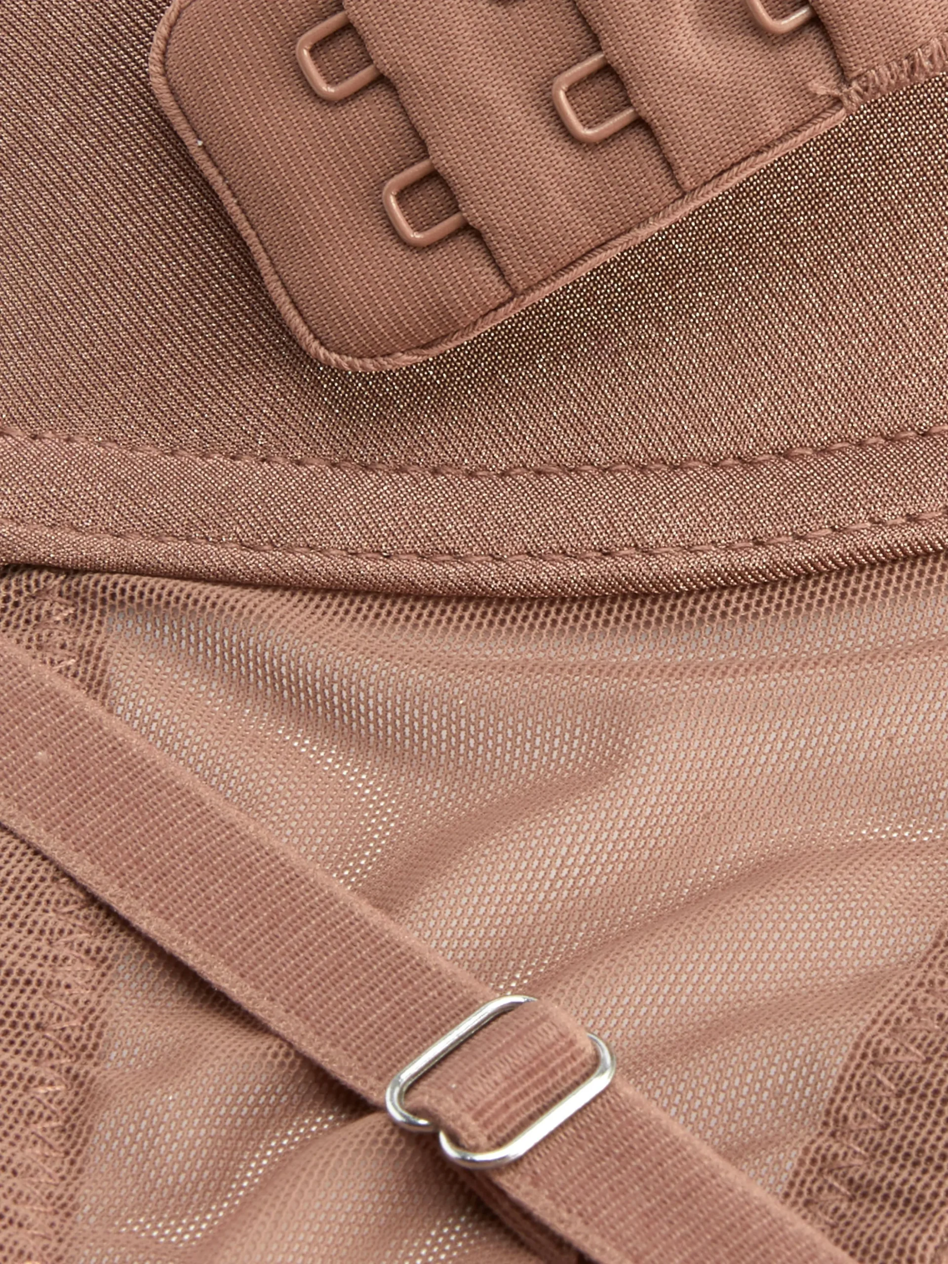 Sutiã T-shirt Rebordo Malha Rede Moderno