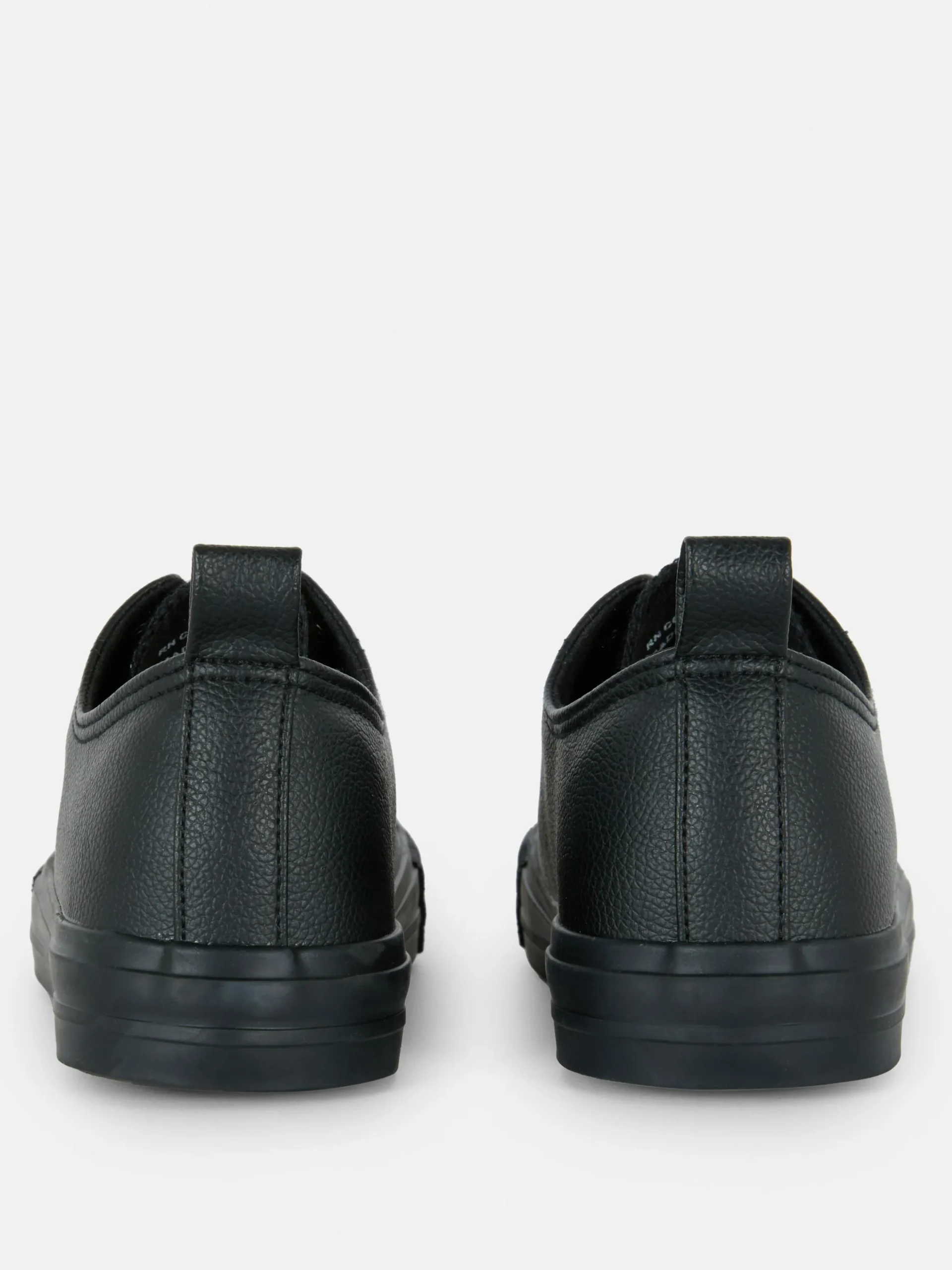 Ténis Cano Baixo Imitação Pele