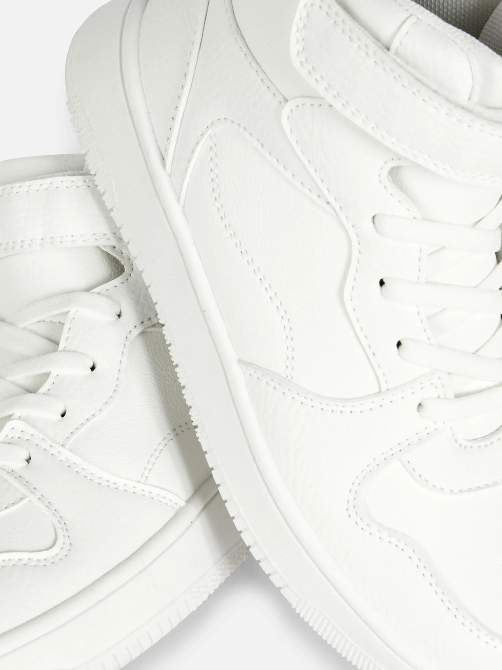 Ténis Grossos Cano Alto