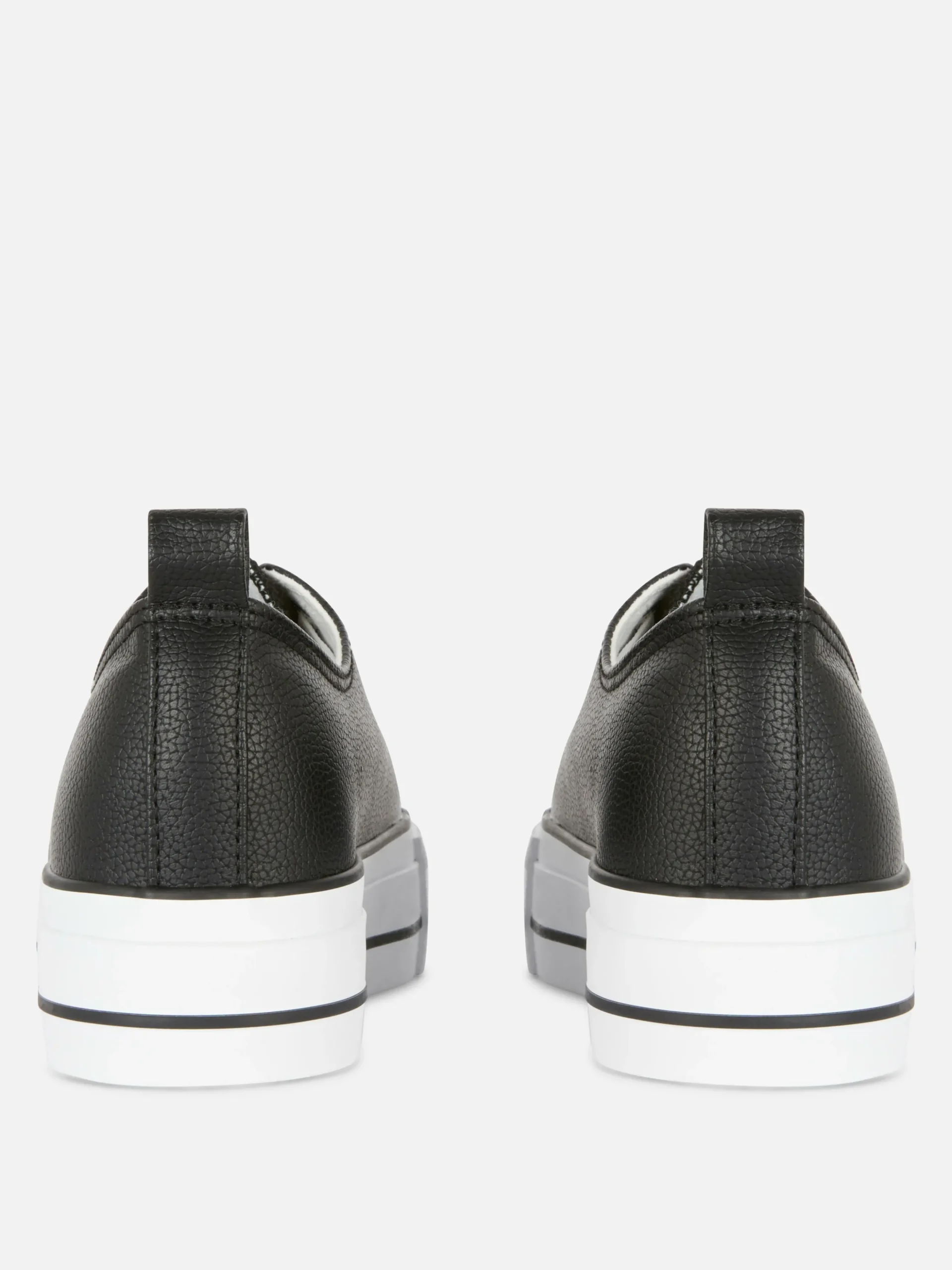 Ténis Plataforma Cano Baixo Imitação Pele